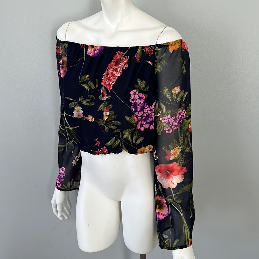ASTR Cropped Off The Shoulder Floral Top EUC